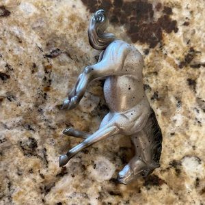 perfect condition stable mate